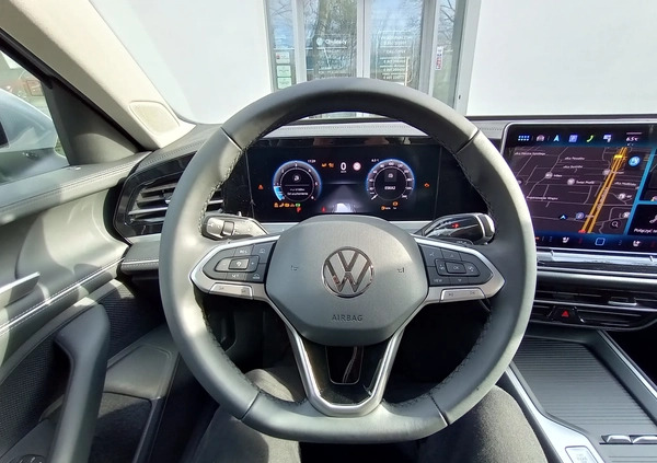 Volkswagen Passat cena 205900 przebieg: 10, rok produkcji 2024 z Dębica małe 466